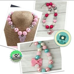 Minnie and bow chunky necklace