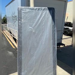 Twin size box spring / Base