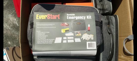 Everstart Roadside Emergency Kit