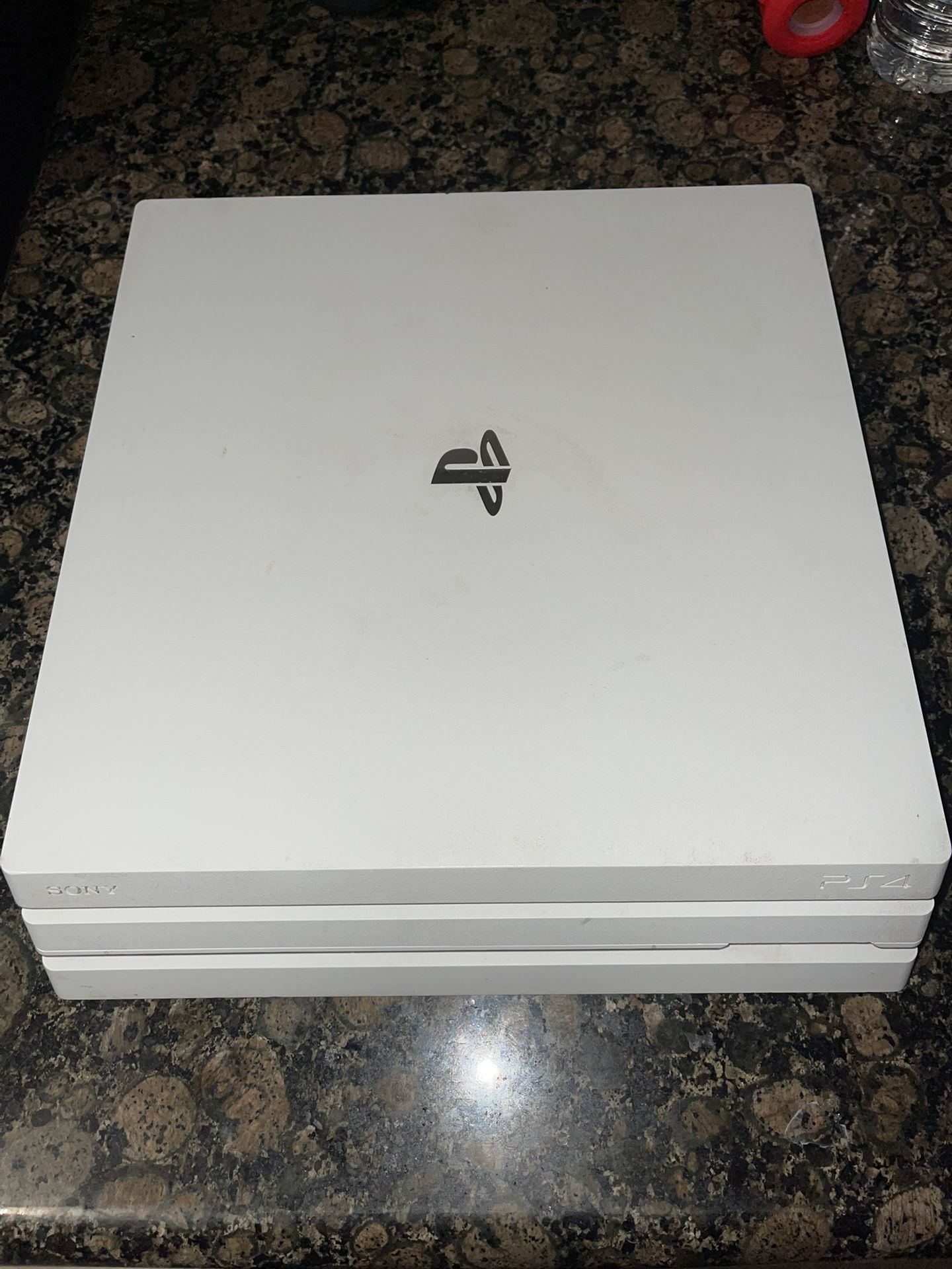 Ps4 Pro ( + Games And Controllers)