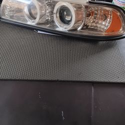 Headlights For A 2000 BMW 540 Sedan Located In Modesto 