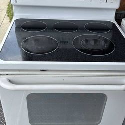 White Smooth Top Range
