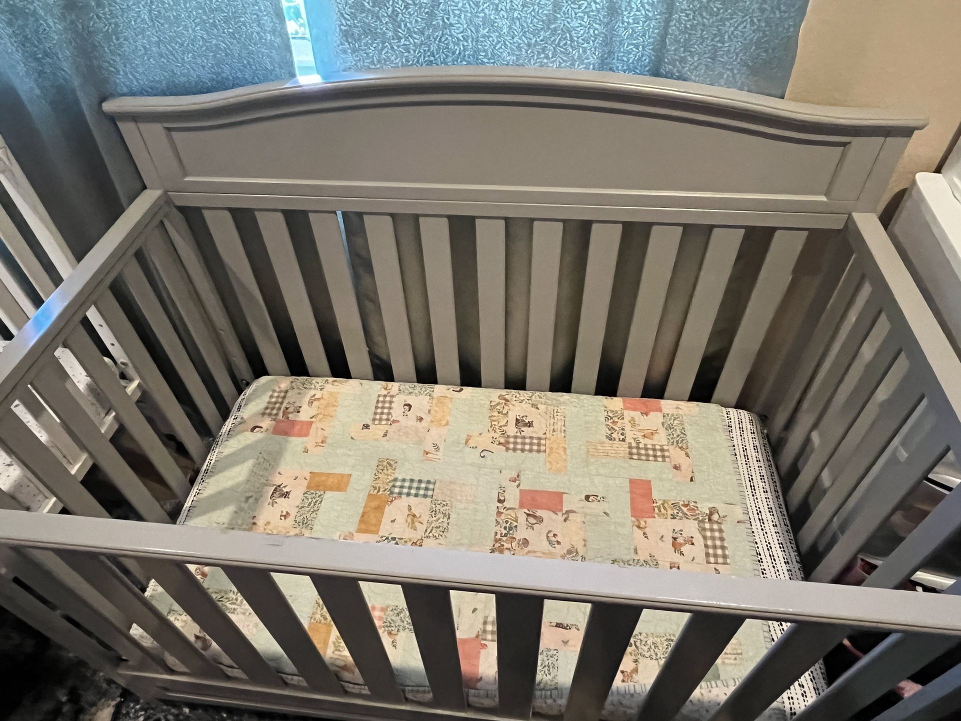 Delta Baby crib 