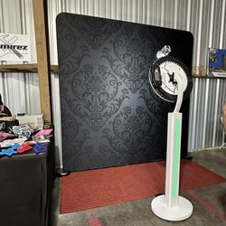 PHOTO BOOTH