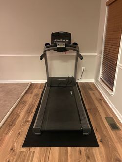 Life Fitness T5 Treadmill