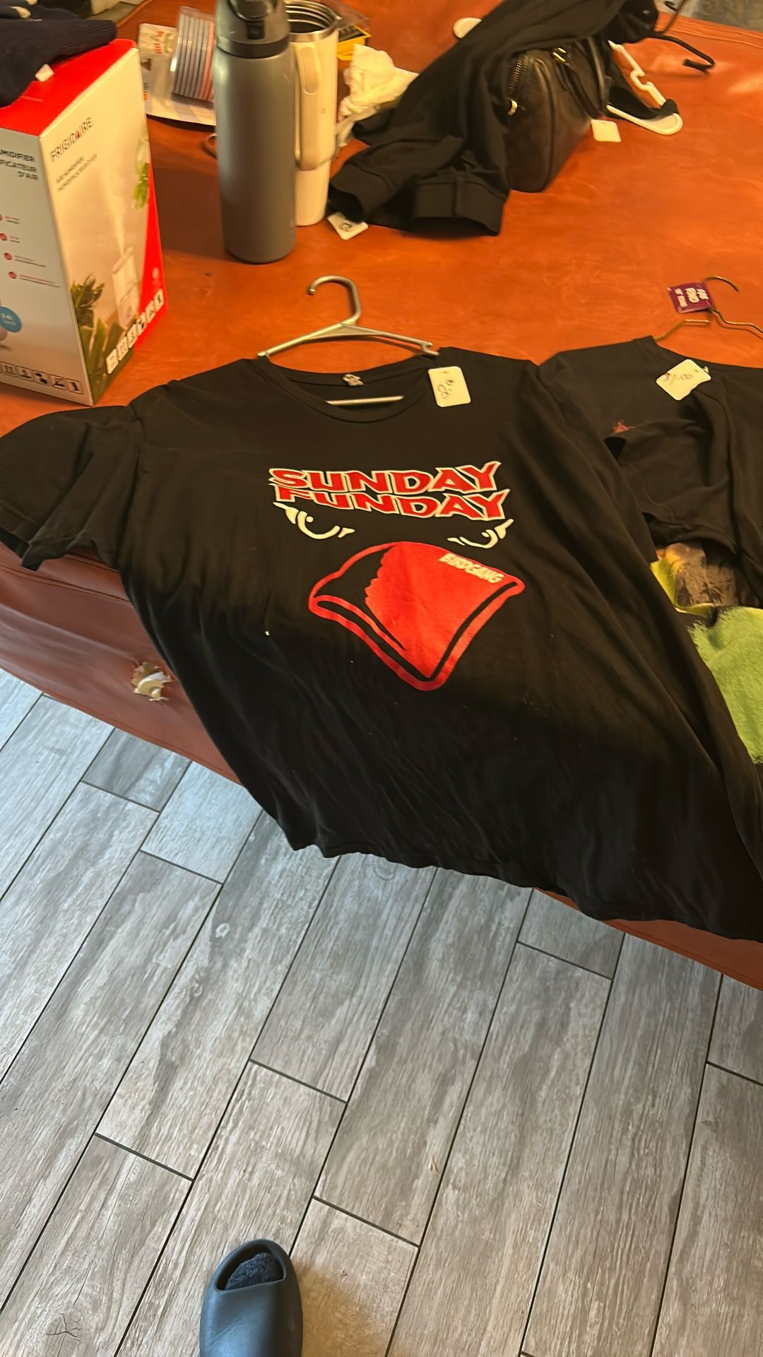 Xl Men’s Shirts $1-2 Each