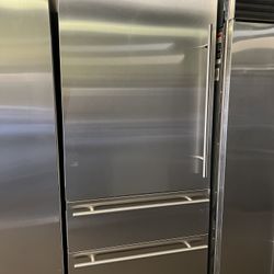Viking 36”Wide Built In Bottom Freezer 7Series Refrigerator Stainless Steel 