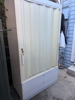 Portable closet / dresser /