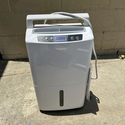 Dehumidifier 