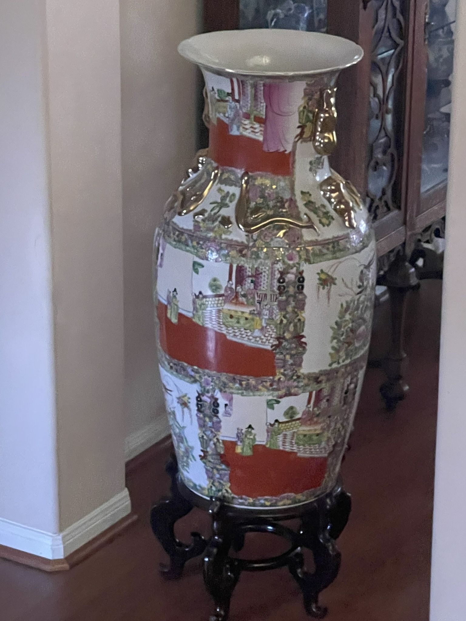 Moving  Out  Sale !!! Oriental  Vase- Really Tall 