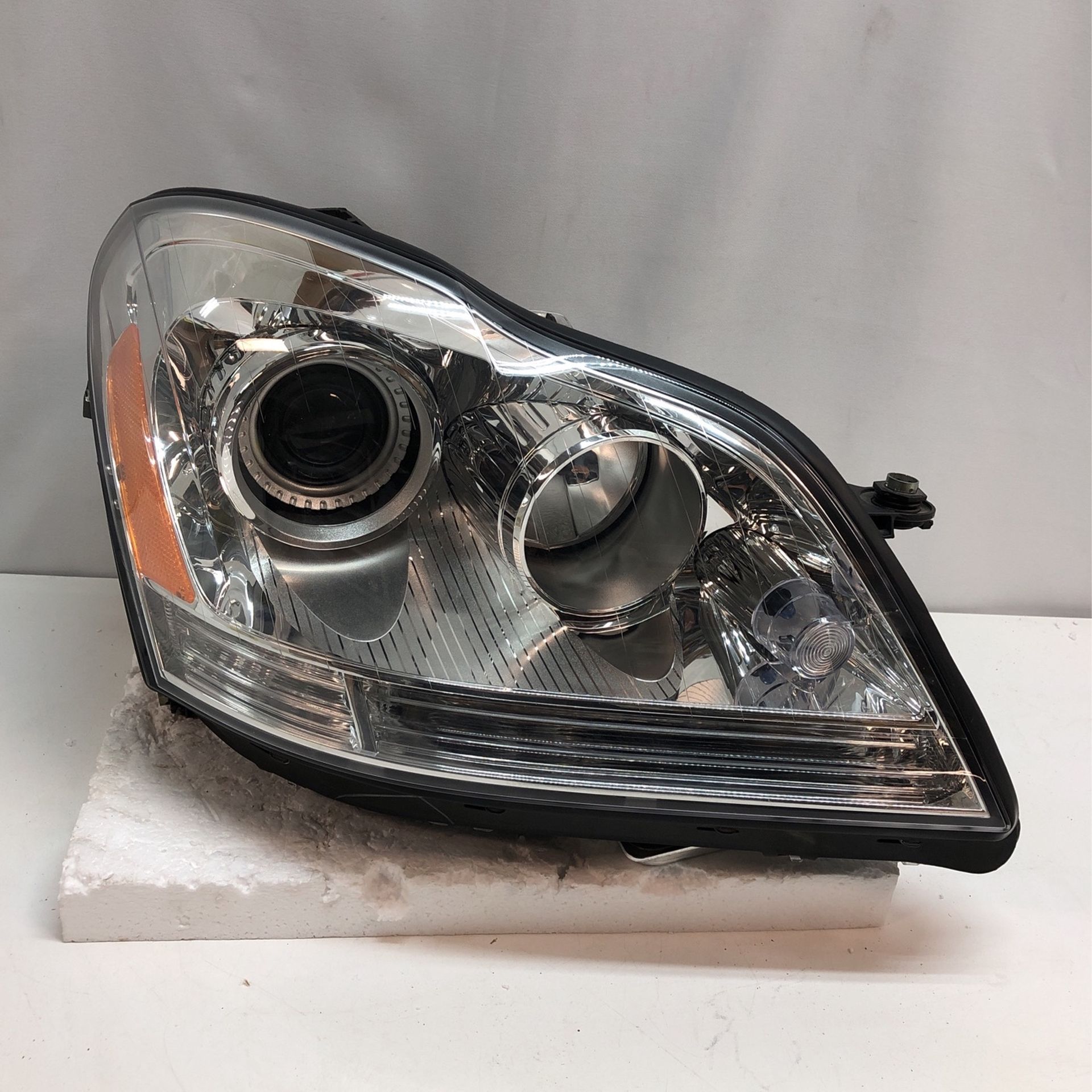 2009-2012 Mercedes GL450 Gl 450 Right Headlight OEM