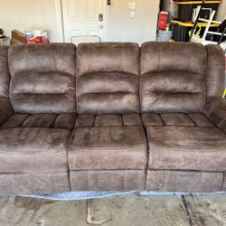 Like new Reclining couch