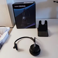 Yealink BH70 Mono Wireless Headset with Mic for Work, Bluetooth Headphone Teams Certified, up to 35h Talk Time, 91g Lightweight Comfort, USB-C to A
On
