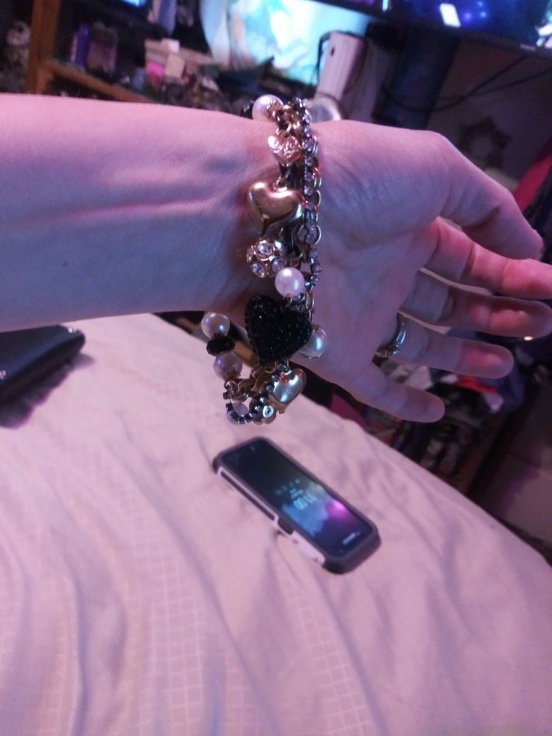 Betsey johnson black and white charm brac