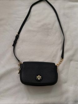 Tory Burch cross body . Black . Mini bag