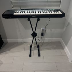 Yamaha PSR-12 Portable Keyboard