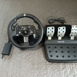 Logitech G920 Driving Force Racing Wheel