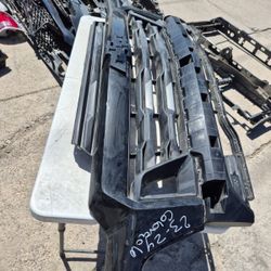 Chevy Colorado Grille Oem