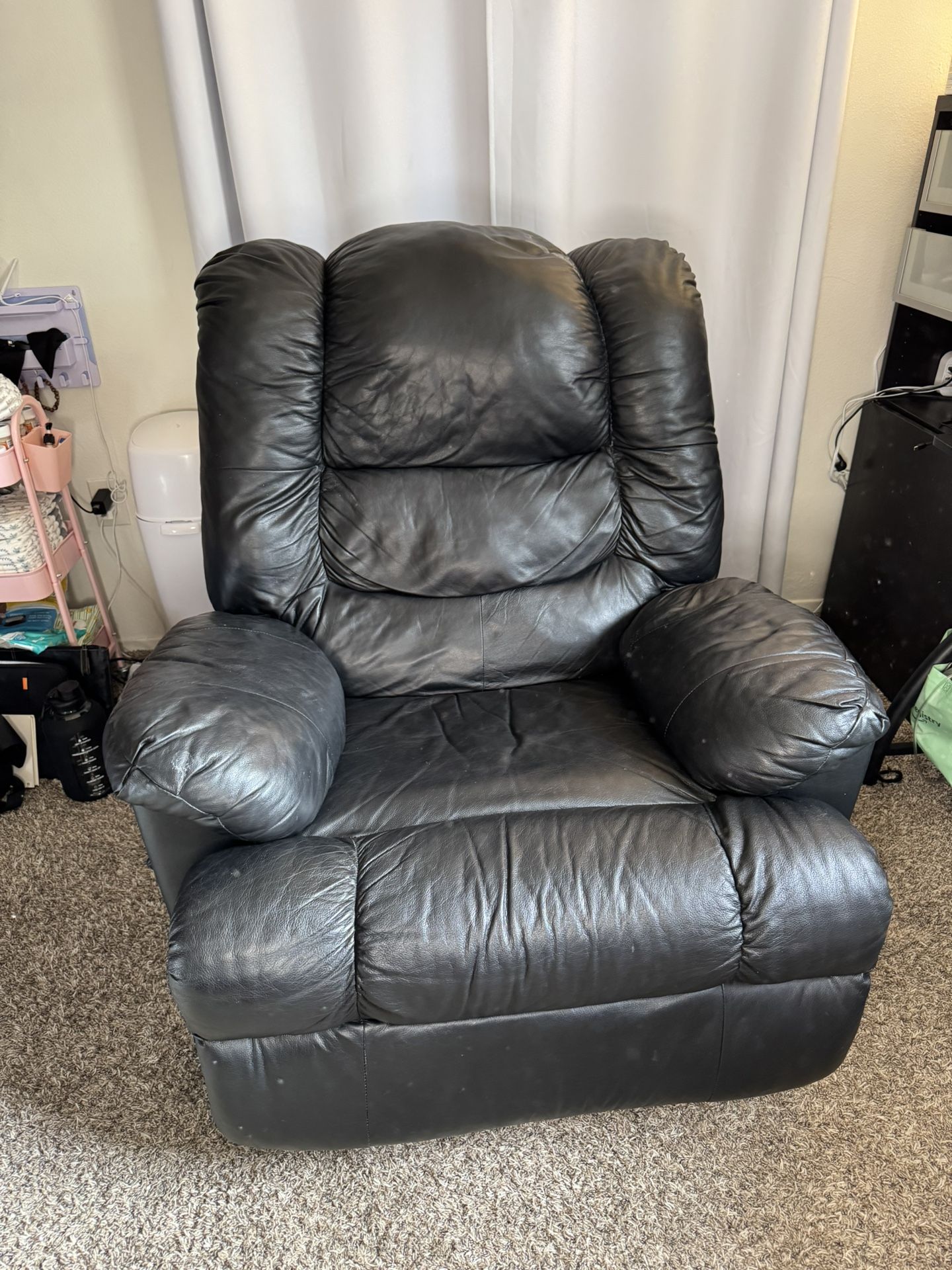 Large Rocking Chair Leather Recliner - Measurement In Photos