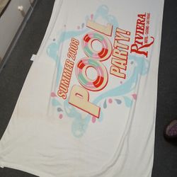 Huge Riviera Las Vegas Closed Hotel 2008 Beach Party Towel 