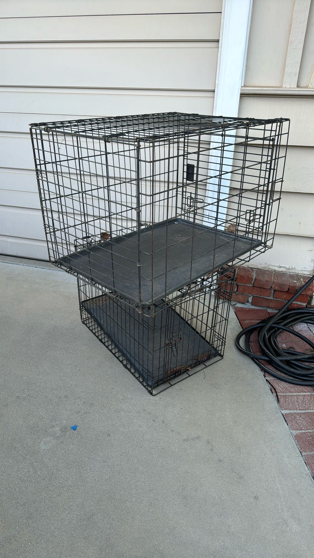 Large and medium crates