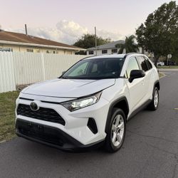 2021 TOYOTA RAV4 LE PREMIUM 