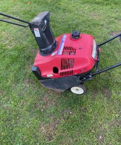 Honda hs520 5 cycle snowblower