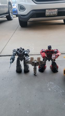 Transformer Action Figures/ Bumblebee Mask