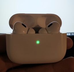Apple AirPods Pro 2nd Generation With Magsafe Wireless Charging Case  MQD83AM/A for Sale in Las Vegas, NV - OfferUp
