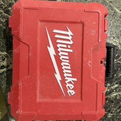 Milwaukee M12 ProPEX Expansion Tool Kit