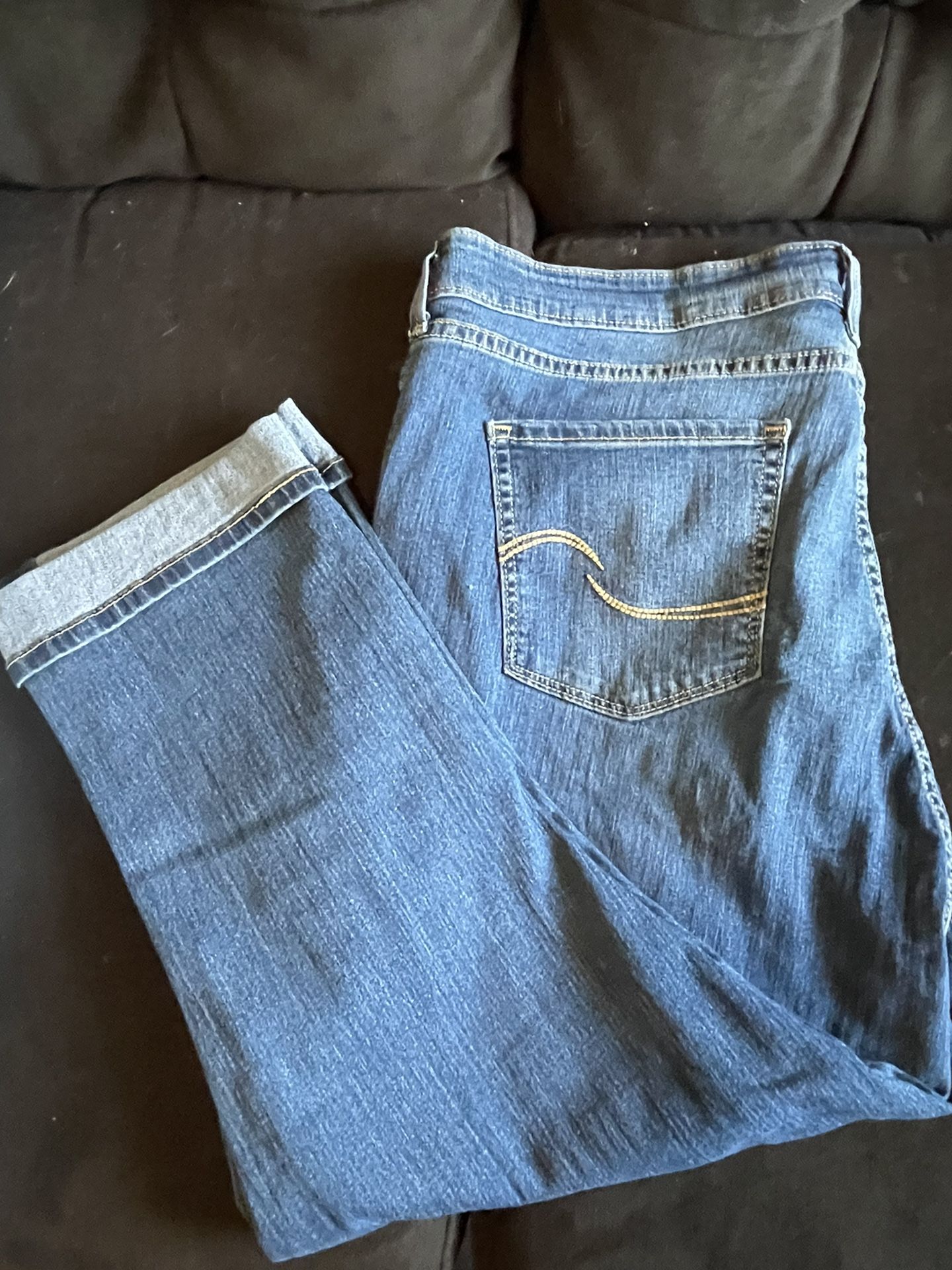 Women Size 20 EUC Levi Ankle Skinnys