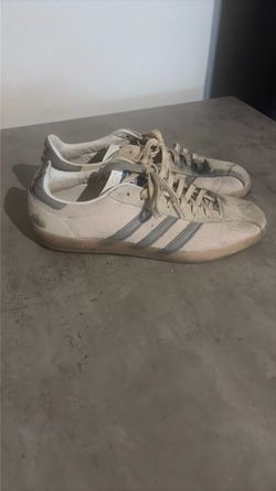 Adidas used light pink men’s