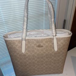 COACH BAG