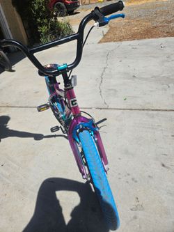 Girls bike