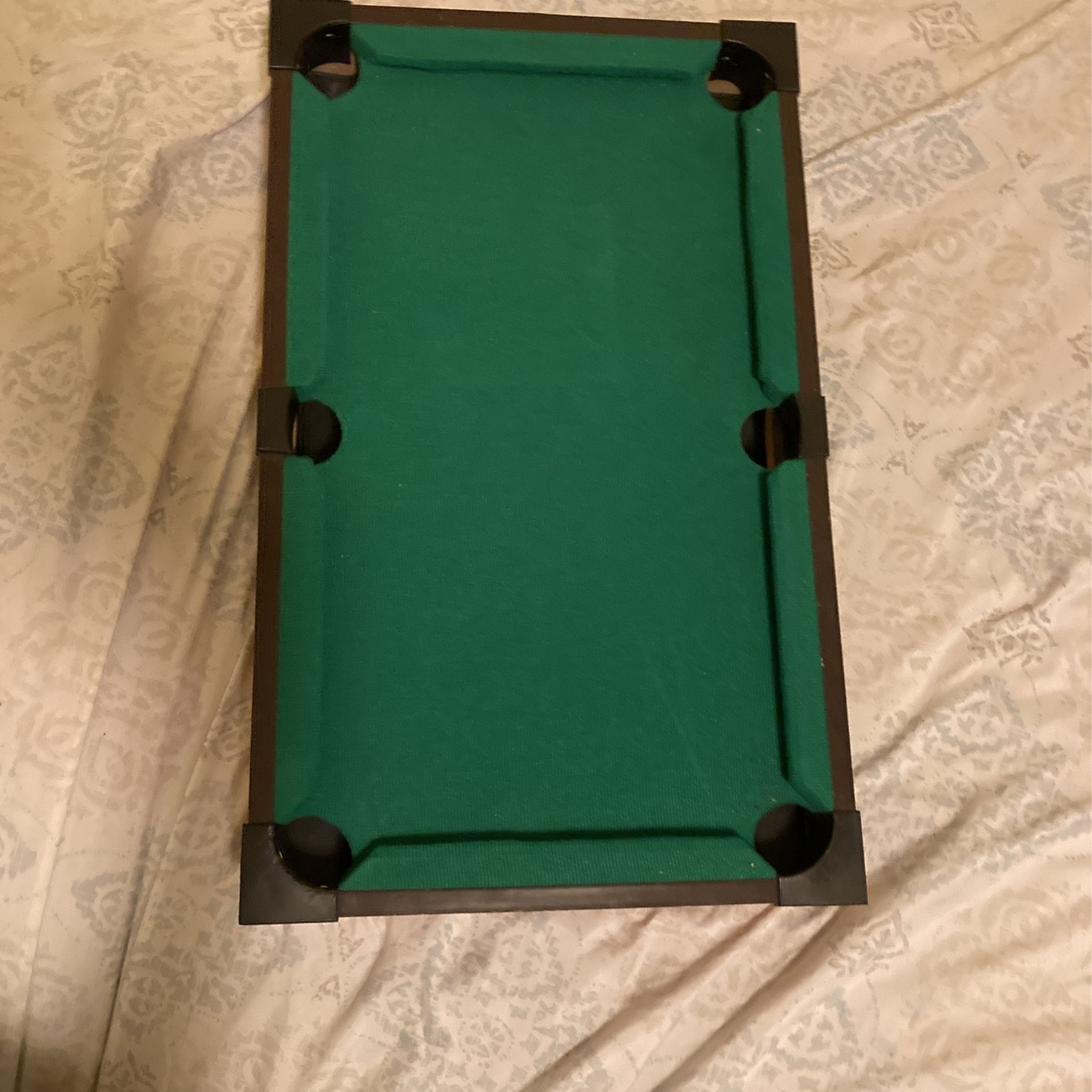 Mini Pool Table