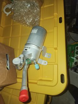 Ford focus For sale: New Four Seasons A/C compressor kit (including clutch and accumulator) for 2000–2002 Ford Focus vehicles; new.