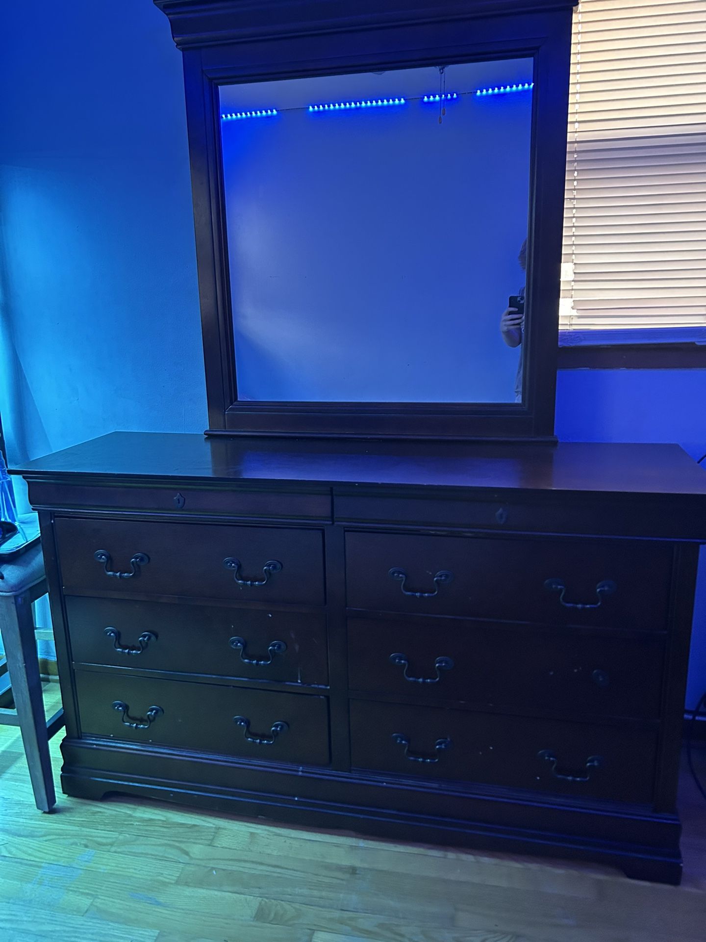 Dresser