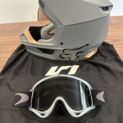 Fox Racing V1 MVRS With Oakley O-Frame Goggles