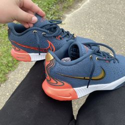 Nike Bought For 140 Want 80-100$