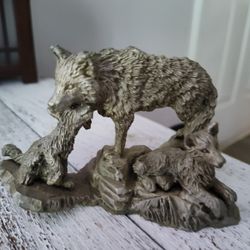 Wolf Statue