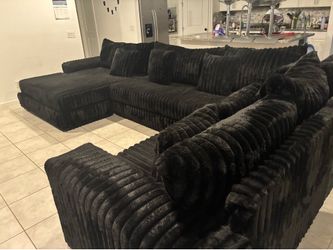 Huge heavy duty 3 piece sectional