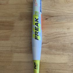 NIW Miken Freak  Softball Bat