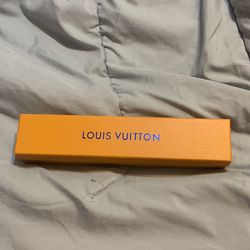Louis Vuitton Unisex Watch(Message Your Offer)