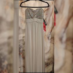 New NUEVO size M 

Valor de $60 aquí $20. Valued at $60 here $20