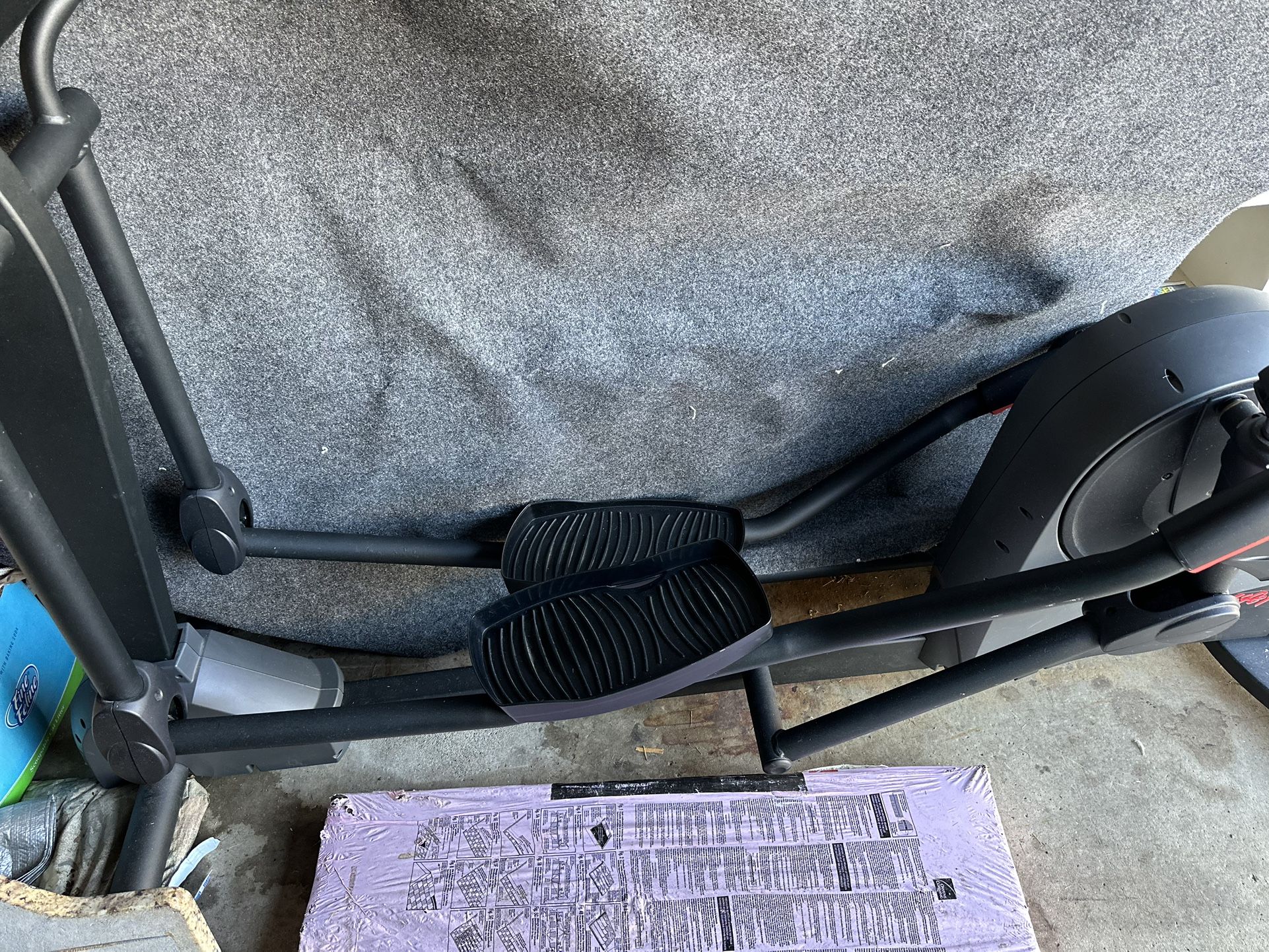 Elliptical Life Fitness X5 - $333