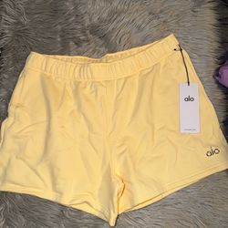 Alo accolade shorts