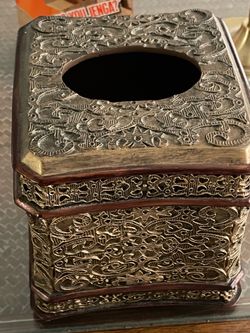 tissue box holder