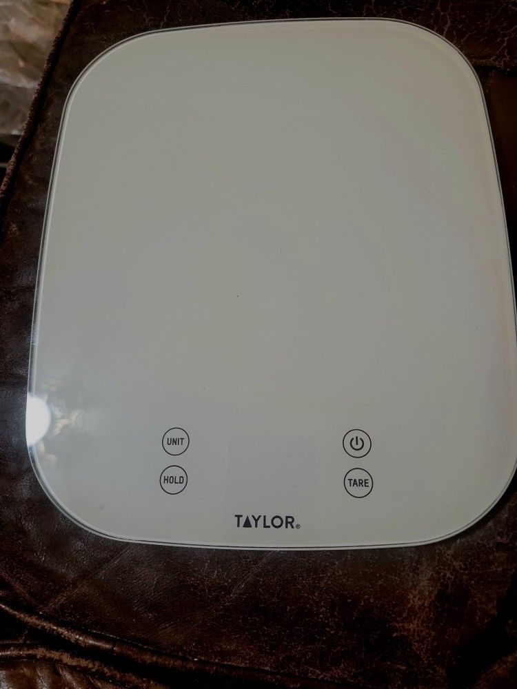 KITCHEN SCALE BY TAYLOR