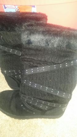 New black Sketchers boots 8.5 usa size