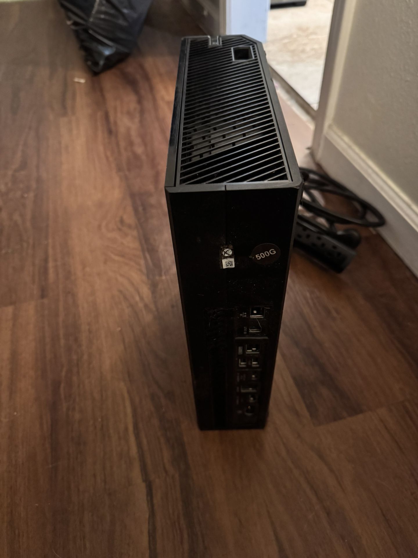 Xbox One X 500GB – Great Condition!